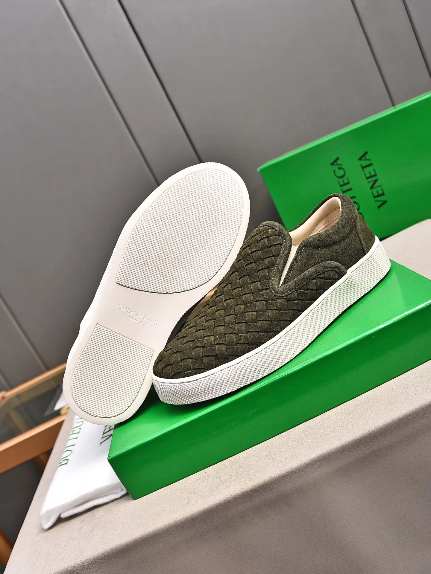 Men's shoes 💰460 [Sleeves series] BOTTEG* VENET* - high-end boutique Size: 38-44 (45 customized) BV new product, first-layer cowhide artificially woven classic style harmoniously blends with contemporary fashion temperament, rubber soles are light and flexible, water-dyed sheepskin pads! [Taobao, Tmall, and live streaming are the first choices]